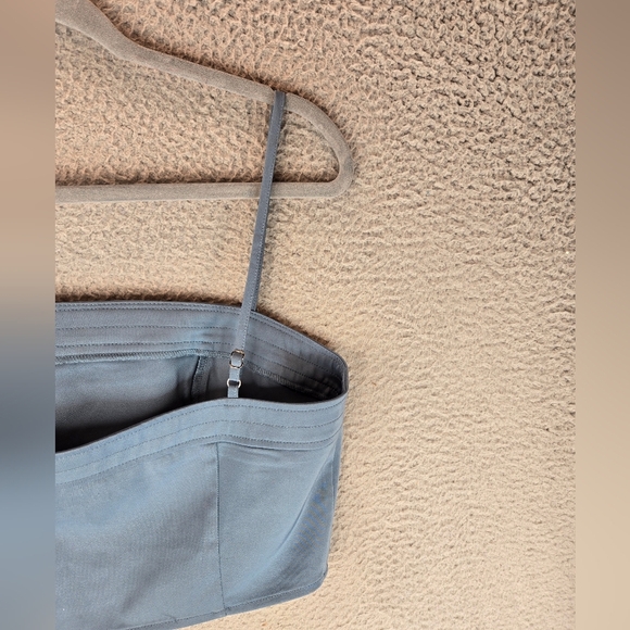 Acoa Womens Cropped Top Sz L Blue Adj. Straps Side Zip Soft To Touch - Picture 6 of 10